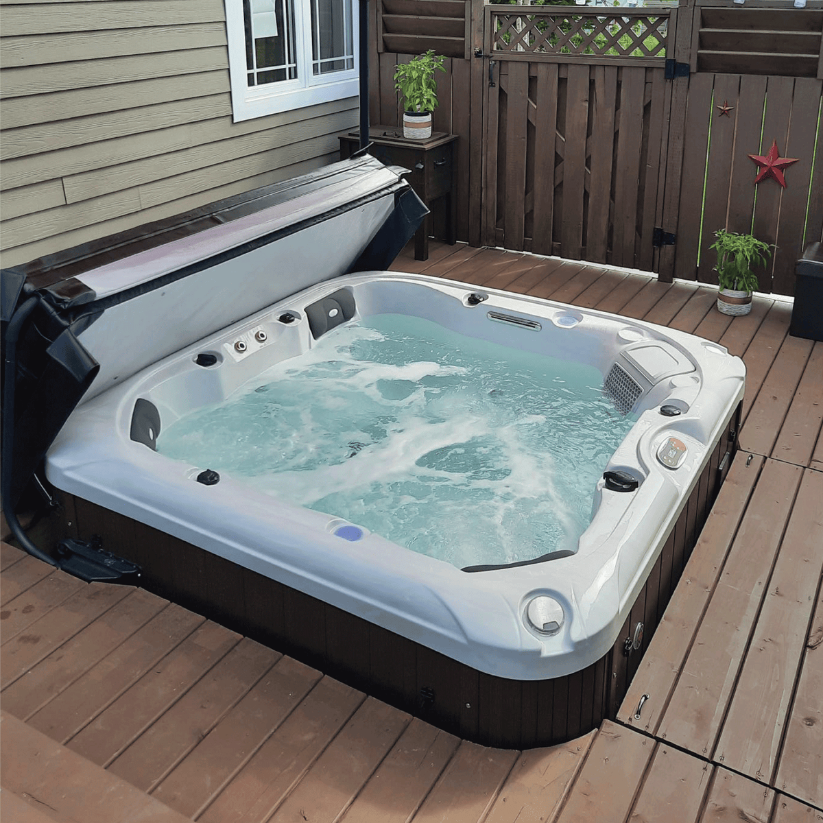 Canadian Spa Cambridge 6-Person 34-Jet Hot Tub 60Hz